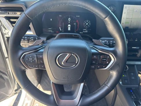Used 2024 Lexus GX 550 w/ Accessory Package (Z1) AWD/4WD image 6