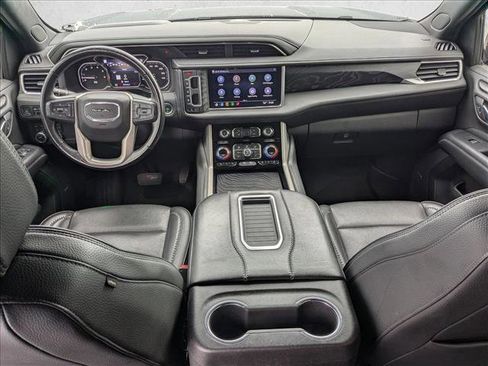 Used 2021 GMC Yukon XL Denali w/ Denali Premium Package image 14