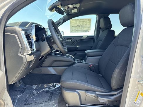 New 2026 GMC Canyon Elevation w/ LPO, Black Badging Package RWD image 19