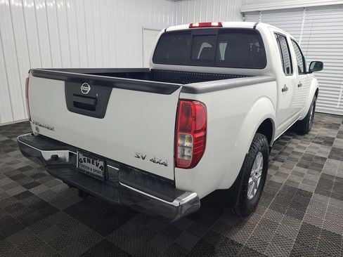 Used 2019 Nissan Frontier SV AWD/4WD image 11