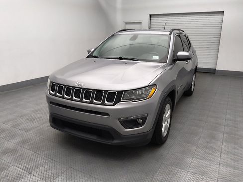 Used 2019 Jeep Compass Latitude FWD image 15