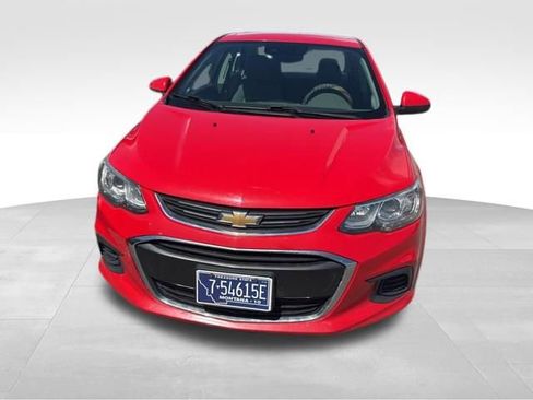 Used 2017 Chevrolet Sonic LT w/ Convenience Package FWD image 4
