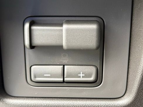 New 2026 Chevrolet Colorado ZR2 AWD/4WD image 32