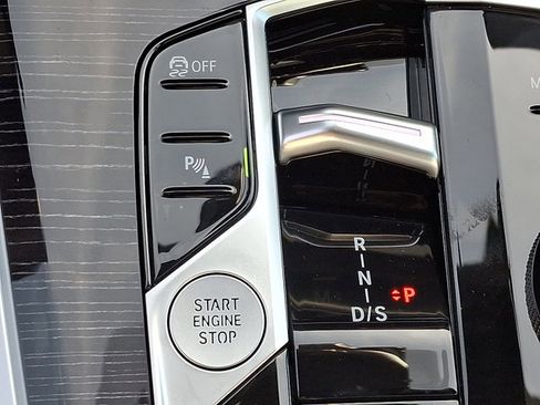 New 2026 BMW X5 xDrive40i w/ M Sport Package image 17