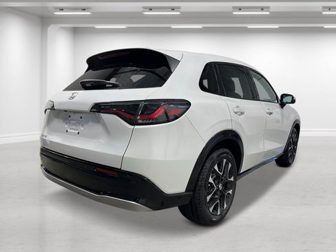 New 2026 Honda HR-V EX-L image 3