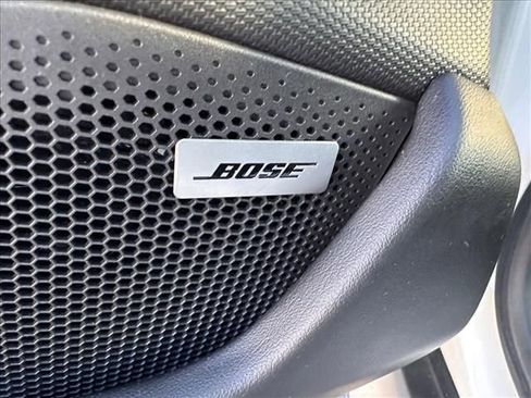 Used 2020 Porsche Taycan 4S image 21