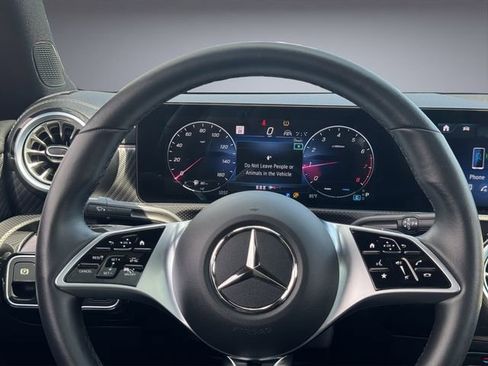 Used 2025 Mercedes-Benz CLA 250 4MATIC image 16