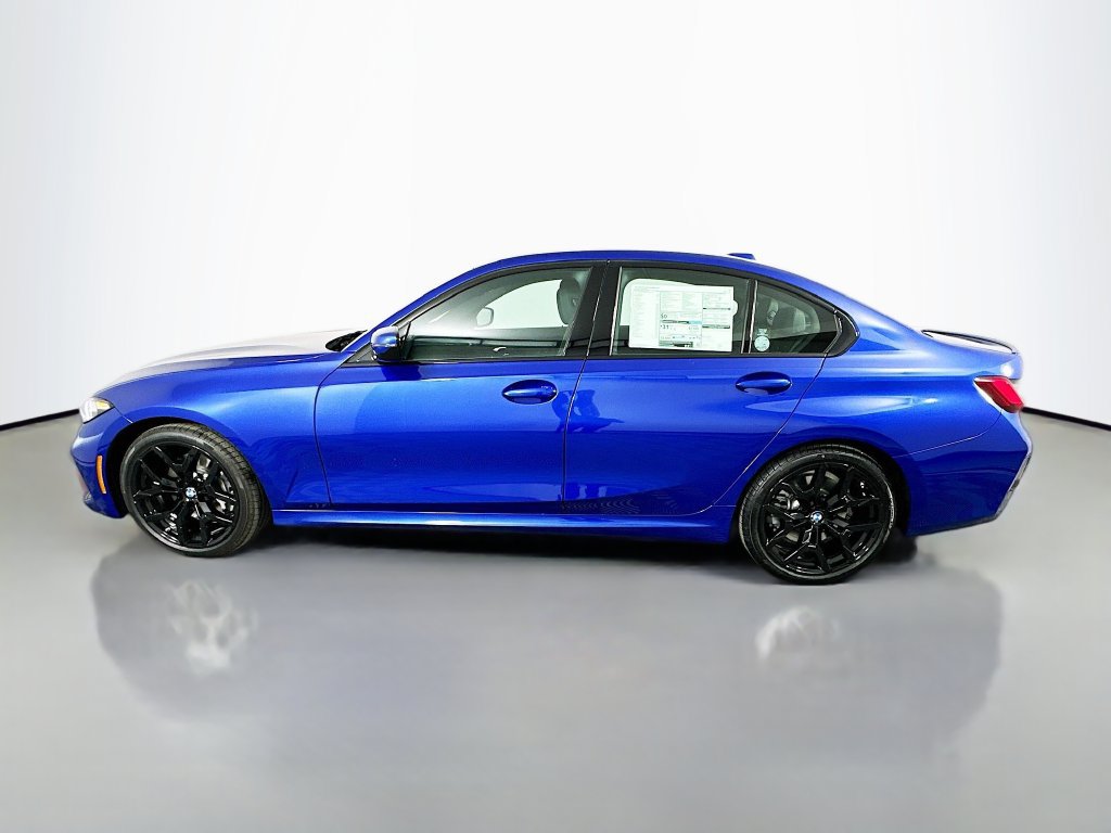 Used 2026 BMW 330i Sedan w/ M Sport Package RWD image 8