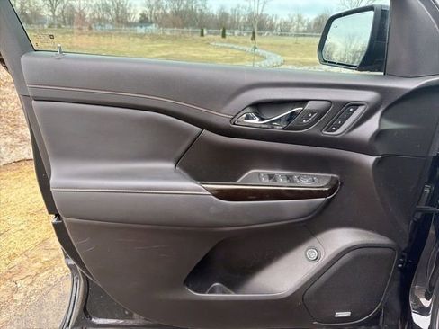 Used 2023 GMC Acadia AT4 w/ Technology Package image 25