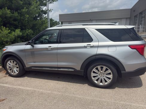 Used 2020 Ford Explorer Limited AWD/4WD image 7