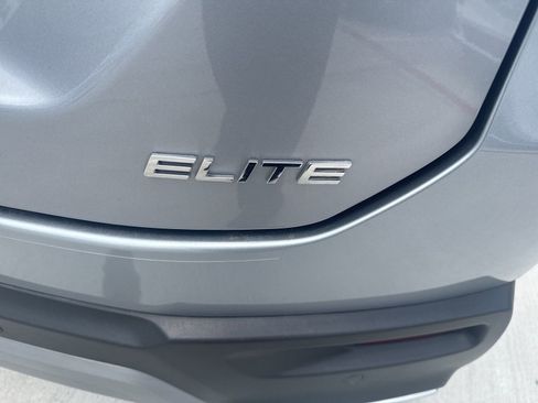 Used 2024 Honda Pilot Elite image 3