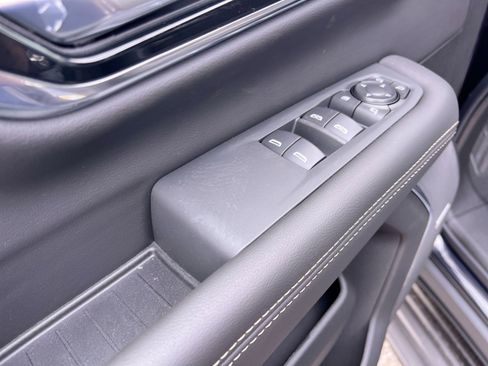 New 2026 GMC Yukon Elevation image 15