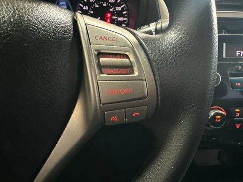 Used 2013 Nissan Altima 2.5 S FWD image 19