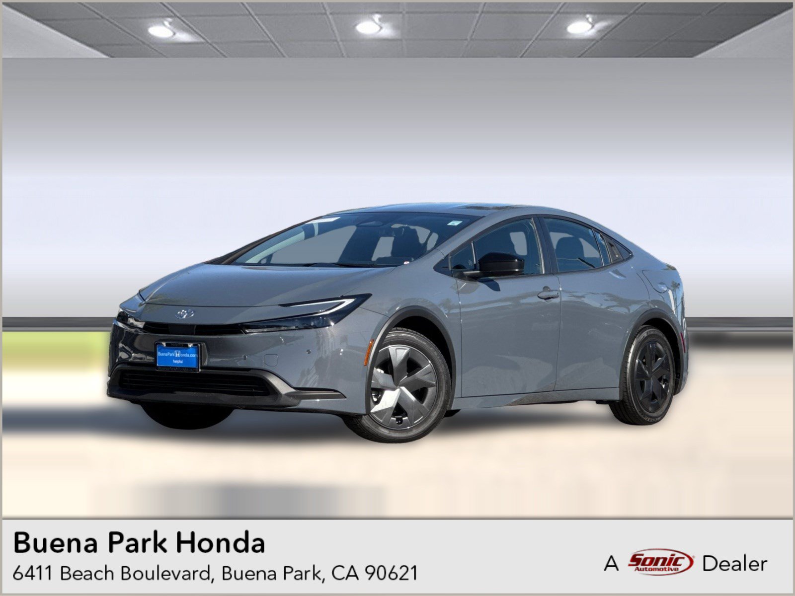 Used 2026 Toyota Prius LE FWD image 1