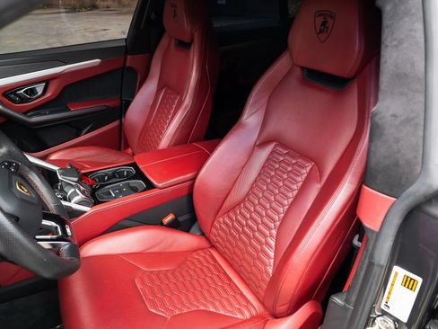Used 2020 Lamborghini Urus AWD/4WD image 19