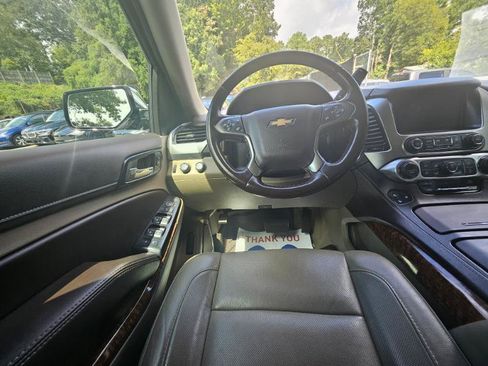 Used 2019 Chevrolet Tahoe Premier AWD/4WD image 3