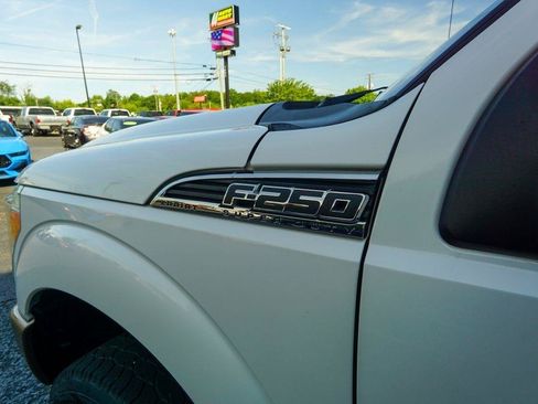 Used 2012 Ford F250 King Ranch w/ King Ranch w/Chrome Pkg AWD/4WD image 8