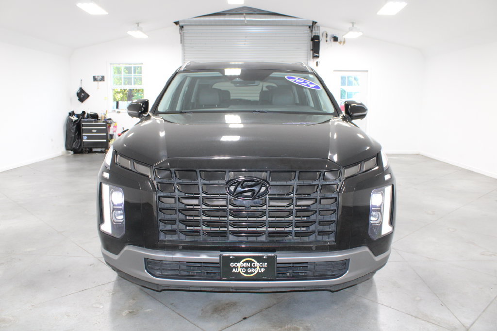 Used 2024 Hyundai Palisade SEL w/ Premium Package FWD image 3