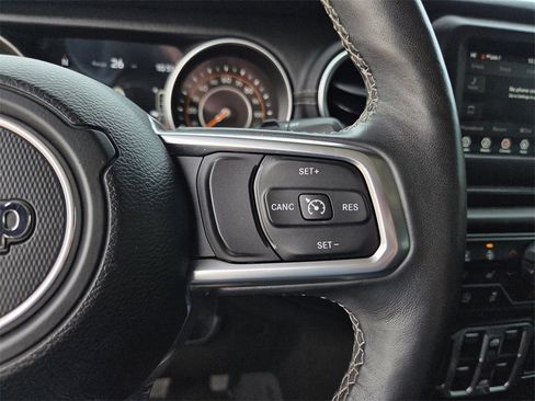 Used 2018 Jeep Wrangler Unlimited Sahara w/ Cold Weather Group image 23