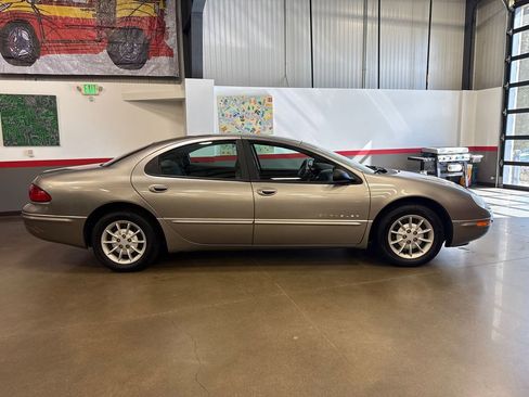 Used 1998 Chrysler Concorde LX image 3