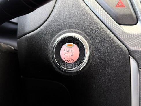 Used 2019 Nissan Pathfinder SL image 42