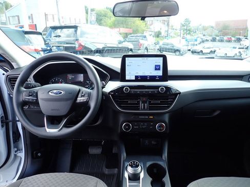 Used 2022 Ford Escape SE image 14