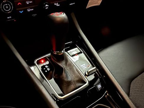 Used 2025 Jeep Compass Latitude w/ Altitude Special Edition image 32