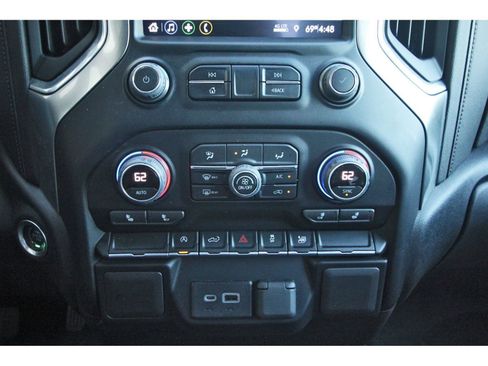 Used 2022 Chevrolet Silverado 1500 LT image 26