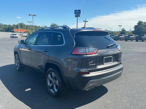 Used 2019 Jeep Cherokee Limited AWD/4WD image 13