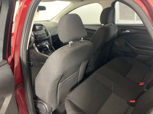 Used 2017 Ford Focus SE image 14