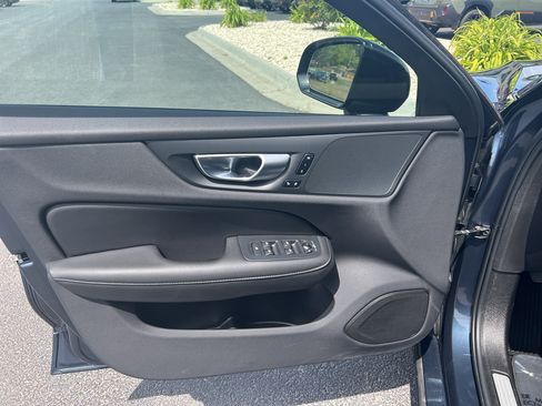 Used 2024 Volvo S60 B5 Core FWD image 23