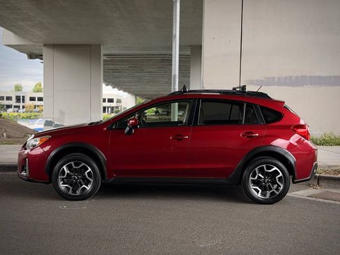 Used 2017 Subaru Crosstrek 2.0i Premium AWD/4WD image 4