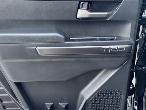 Used 2025 Toyota Tacoma SR5 image 33
