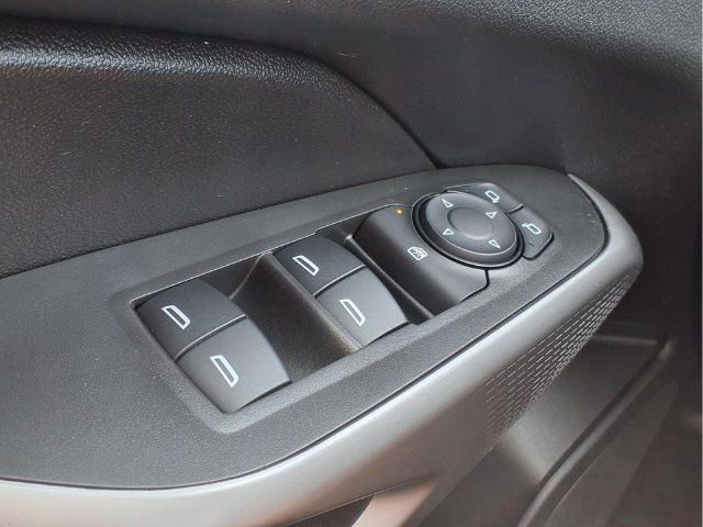 Certified 2024 Chevrolet Trax RS w/ Sunroof Package FWD image 15
