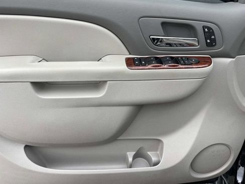 Used 2014 Chevrolet Tahoe LT w/ Luxury Package image 19