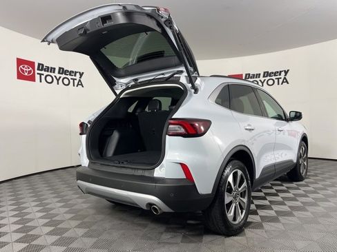 Used 2025 Ford Escape Platinum image 19