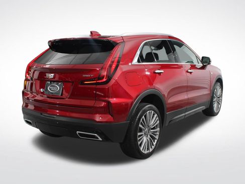 Used 2024 Cadillac XT4 Premium Luxury FWD image 7