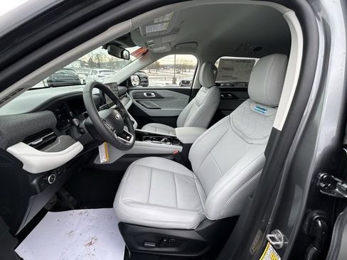 New 2026 Ford Explorer Platinum w/ LUX Leather Package image 12