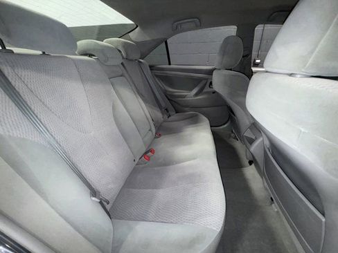 Used 2010 Toyota Camry LE FWD image 27
