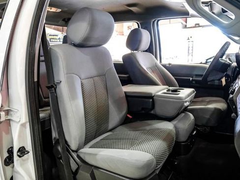 Used 2015 Ford F250 XLT w/ XLT Interior Package image 29