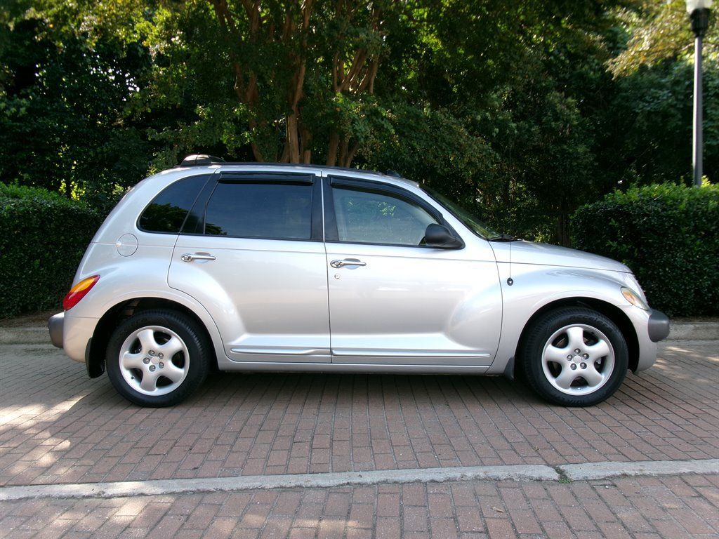 Used 2001 Chrysler PT Cruiser FWD image 4