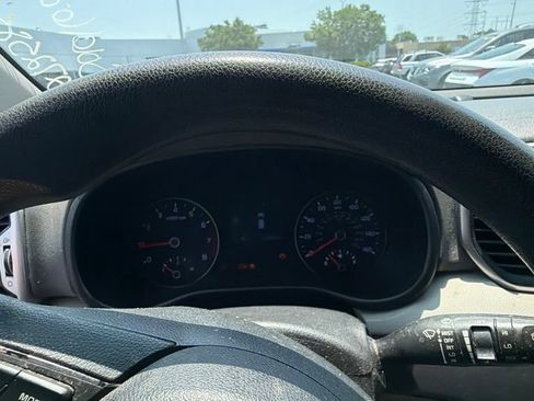 Used 2017 Kia Sportage LX FWD image 13