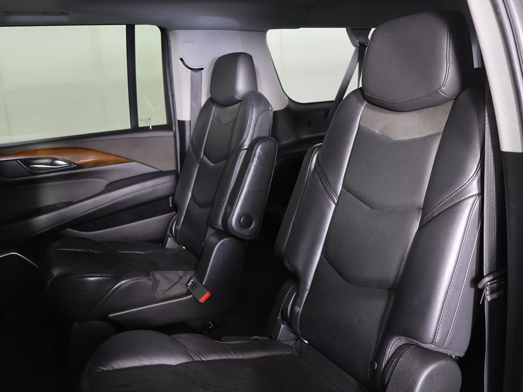 Used 2019 Cadillac Escalade ESV Premium Luxury w/ Escalade Sport Edition AWD/4WD image 30