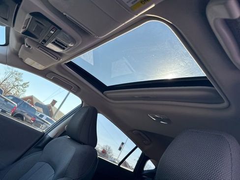 Used 2024 Subaru Crosstrek 2.0i Premium image 11