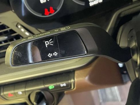 Certified 2022 Porsche 911 Carrera RWD image 38