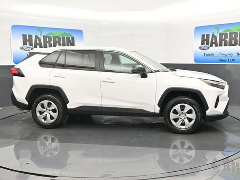Used 2024 Toyota RAV4 LE image 7