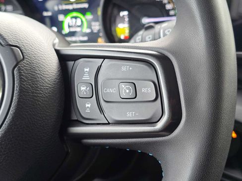 Used 2024 Jeep Wrangler Unlimited Rubicon 4xe AWD/4WD image 27