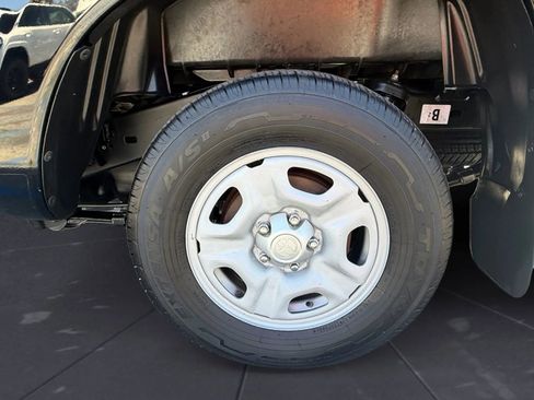 Used 2015 Toyota Tacoma 2WD Access Cab image 31