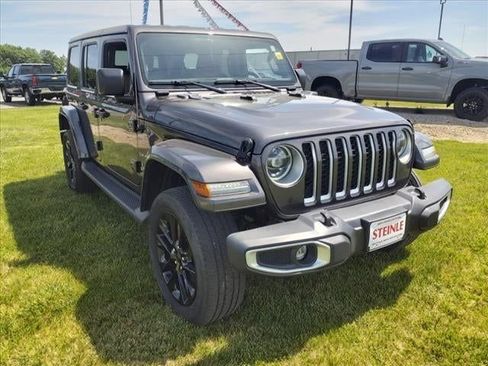 Used 2021 Jeep Wrangler Unlimited Sahara w/ Cold Weather Group AWD/4WD image 3