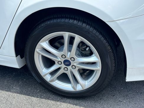 Used 2018 Ford Fusion SE FWD image 6